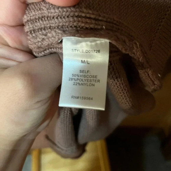 BluIvy Knit Chunky Turtleneck Sweater Oversized Pullover Dress- Size M/L- NWT - Picture 5 of 5